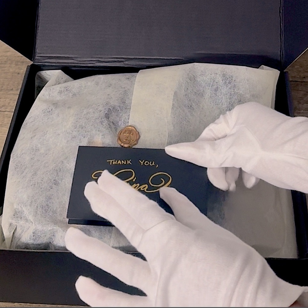 ✨Luxe Packaging & Free Gift with Every Order!✨